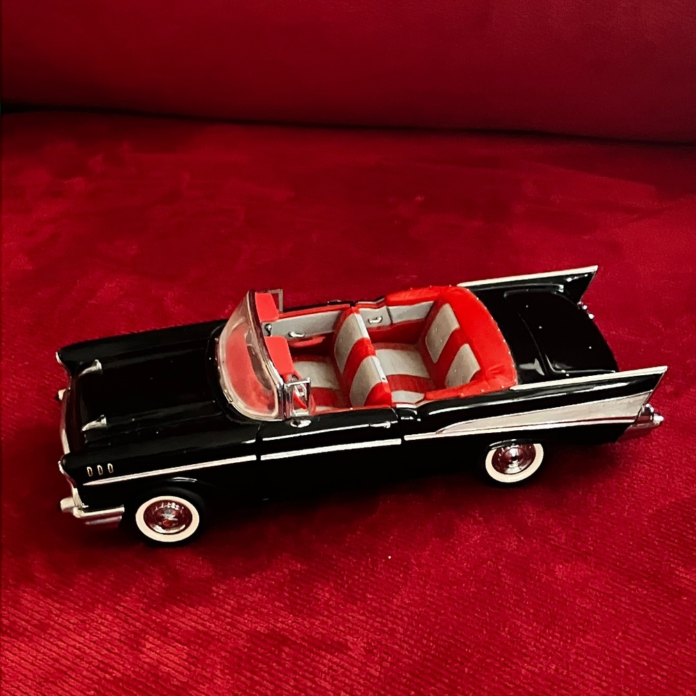 1957 Vintage Mini Chevrolet Bel Air